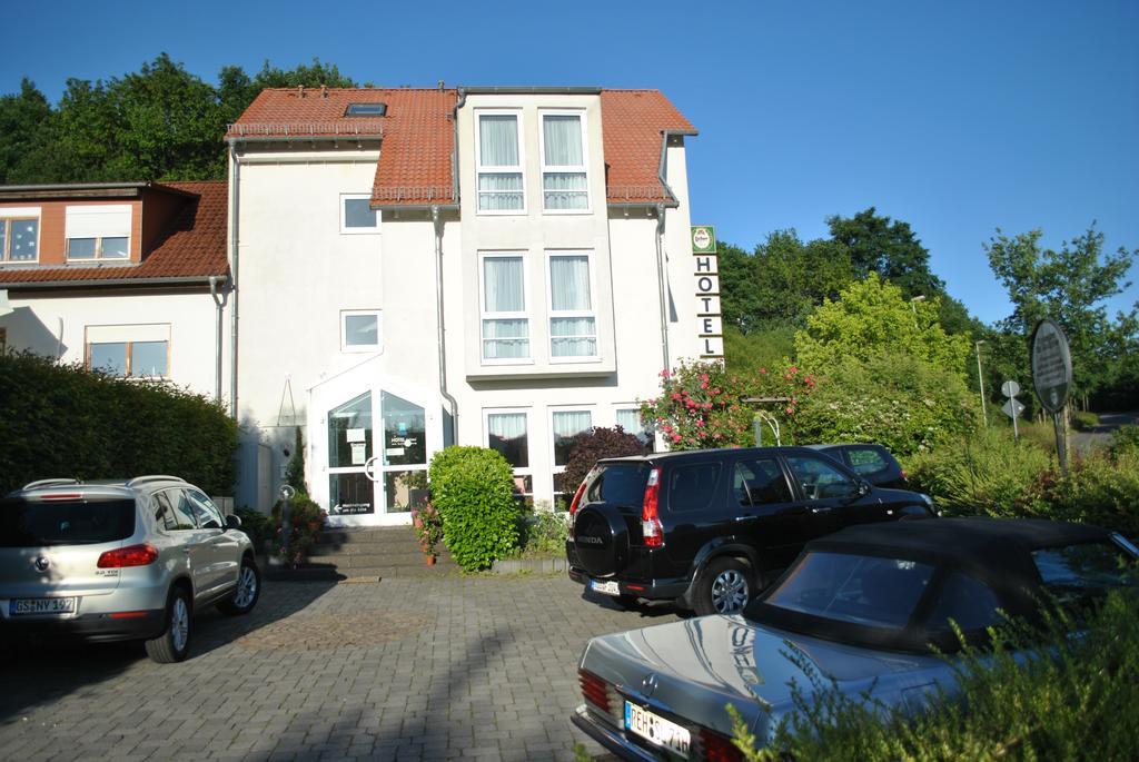 Hotel Garni Am Schäfersberg Niedernhausen Exterior foto